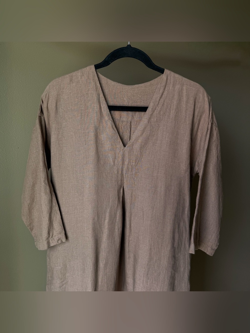 Women's V-Neck Brown Linen Midi Dress - Picture 7 of 9